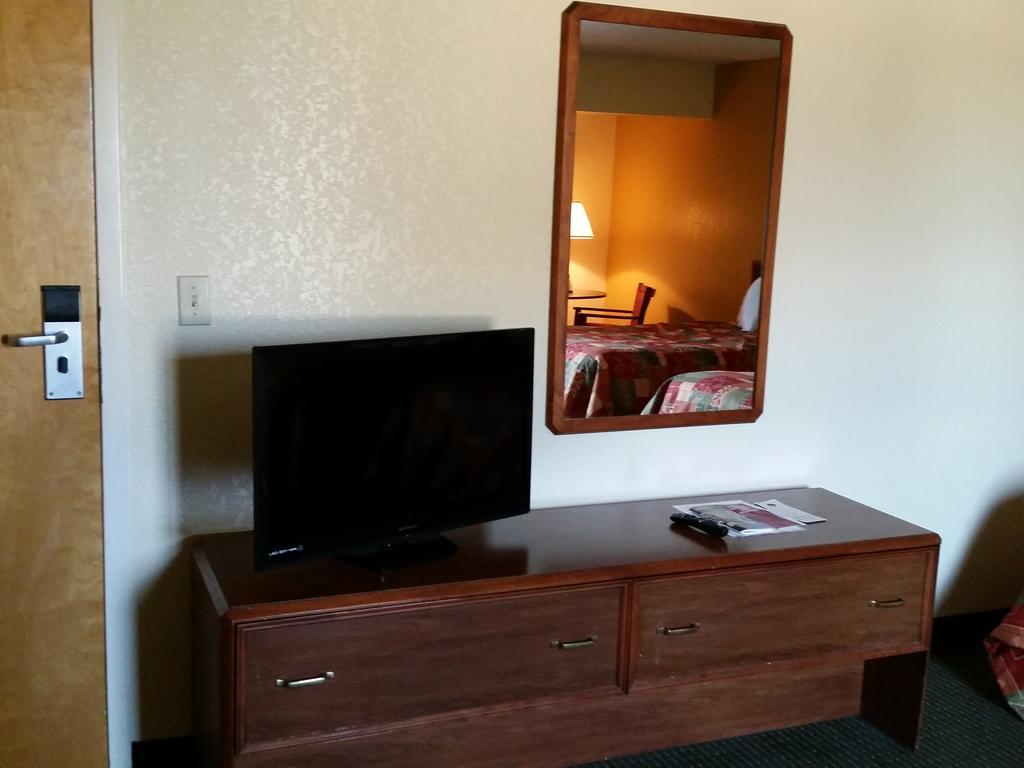 Budget Host Inn Sandusky Rom bilde